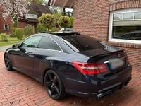 Gebraucht Mercedes E350 AMG 231 PS (169 kW) 2009 Blau Coupé