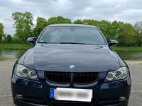 Gebraucht BMW 320 170 PS (125 kW) 2008 Blau Limousine