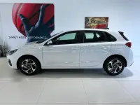 Neu Hyundai i30 GO! 99 PS (72 kW) 2025 Atlas white Limousine