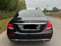 Gebraucht Mercedes E220 194 PS (142 kW) 2017 Schwarz Limousine