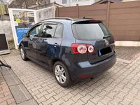 Gebraucht VW Golf VII Match 105 PS (77 kW) 2012 Blau Kleinwagen