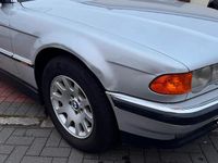 Gebraucht BMW 728 190 PS (139 kW) 1999 Silber Limousine