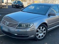 Usado VW Phaeton 239 HP (175 kW) 2011 Cinzento Sedan