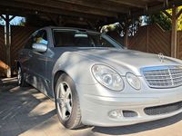 Gebraucht Mercedes E220 Classic 150 PS (110 kW) 2003 Silber Limousine