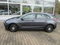 Gebraucht Hyundai i30 Trend 140 PS (102 kW) 2019 Grau Limousine