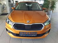 Gebraucht Skoda Fabia 95 PS (69 kW) 2024 Phoenixorange metallic Kleinwagen