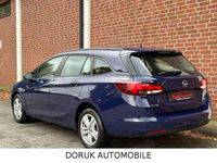 Gebraucht Opel Astra Selection 105 PS (77 kW) 2017 Blau Kombi