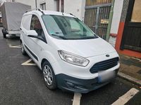 Gebraucht Ford Transit 101 PS (74 kW) 2018 Weiß Van / Kleinbus