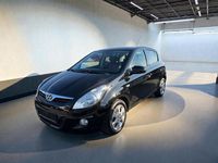 Gebraucht Hyundai i20 101 PS (74 kW) 2012 Schwarz Kleinwagen