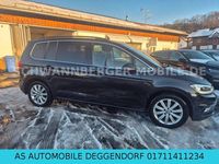 Gebraucht VW Touran Highline 150 PS (110 kW) 2017 Grau Van / Kleinbus