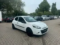 Gebraucht Renault Clio 88 PS (64 kW) 2011 Weiß Kleinwagen
