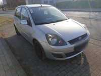Gebraucht Ford Fiesta Collection 68 PS (50 kW) 2007 Silber Kleinwagen