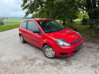 Gebraucht Ford Fiesta 44 PS (32 kW) 2005 Rot Kleinwagen