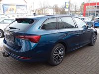 Gebraucht Skoda Octavia Clever 150 PS (110 kW) 2022 Blau Kombi
