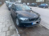 Gebraucht BMW 116 122 PS (89 kW) 2010 Schwarz Kleinwagen