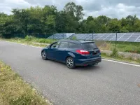 Gebraucht Ford Focus 101 PS (74 kW) 2011 Blau Kombi