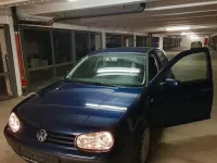 Second-hand VW Golf IV 101 CP (74 kW) 2001 Berlinǎ