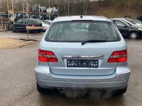 Gebraucht Mercedes E200 193 PS (141 kW) 2005 Limousine