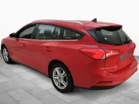 Gebraucht Ford Focus 125 PS (91 kW) 2022 Rot Limousine