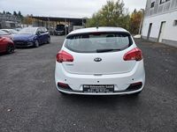 Gebraucht Kia Ceed Attract 99 PS (72 kW) 2014 Weiß Kleinwagen