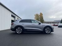 Gebraucht Audi e-tron Advanced Plus 230 kW (313 PS) 2022 Taifungrau SUV