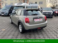 Gebraucht Mini ONE 132 PS (97 kW) 2019 Emerald grey metallic Kleinwagen