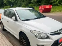 Gebraucht Hyundai i30 90 PS (66 kW) 2011 Weiß Kleinwagen