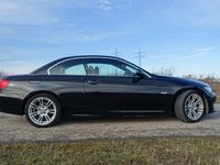 Gebraucht BMW 320 Cabriolet Exclusive 184 PS (135 kW) 2011 Schwarz Cabrio