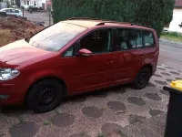 Gebraucht VW Touran 140 PS (102 kW) 2010 Rot Van / Kleinbus