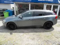 Gebraucht Volvo V60 Summum 190 PS (139 kW) 2017 Osmium grey Kombi