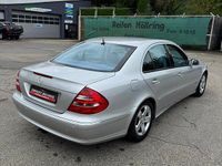 Gebraucht Mercedes E240 Avantgarde 177 PS (130 kW) 2005 Silber Limousine