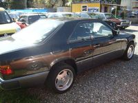 Gebraucht Mercedes E220 Sportline 150 PS (110 kW) 1993 Schwarz Coupé