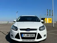 Gebraucht Ford Focus Titanium 125 PS (91 kW) 2012 Weiß Kombi