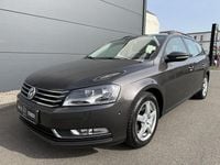 Second-hand VW Passat Trendline 140 CP (102 kW) 2011 Gri Berlinǎ