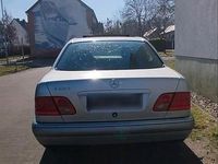 Gebraucht Mercedes E230 Elegance 1997 Silber Limousine