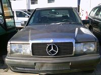 Gebraucht Mercedes 190 109 PS (80 kW) 1990 Grau Limousine