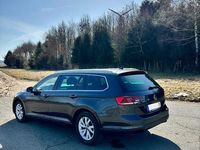 Gebraucht VW Passat Highline 150 PS (110 kW) 2022 Schwarz Kombi