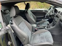 Second-hand VW Golf 105 CP (77 kW) 2011 Negru Cabrio