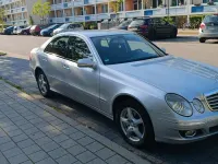 Używany Mercedes E320 224 KM (164 kW) 2008 Srebrny Sedan/Limuzyna