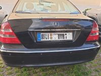 Gebraucht Mercedes E200 Avantgarde 163 PS (119 kW) 2004 Schwarz Limousine