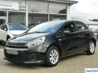 Gebraucht Kia Rio 84 PS (61 kW) 2016 Schwarz Kleinwagen
