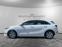 Gebraucht Kia Ceed Vision 101 PS (74 kW) 2024 (wd) cararraweiss Kleinwagen