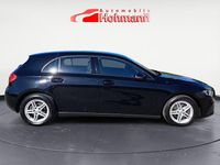 Gebraucht Mercedes A180 116 PS (85 kW) 2022 Schwarz Limousine