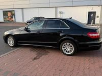Gebraucht Mercedes E220 170 PS (125 kW) 2010 Schwarz Limousine