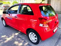 Gebraucht Toyota Yaris Basis 69 PS (50 kW) 2009 Rot Kleinwagen