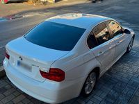 Gebraucht BMW 323 177 PS (130 kW) 2005 Weiß Limousine