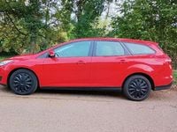 Gebraucht Ford Focus Trend 101 PS (74 kW) 2018 Racerot Kombi