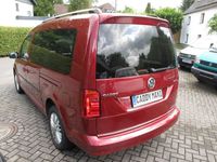 Gebraucht VW Caddy Maxi 110 PS (80 kW) 2019 Rot Van / Kleinbus