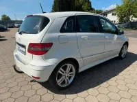 Gebraucht Mercedes B150 95 PS (69 kW) 2009 Weiß Van / Kleinbus