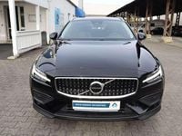 Gebraucht Volvo V60 CC Plus 197 PS (144 kW) 2023 Black solid stone Kombi